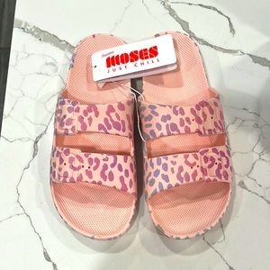 Freedom Moses Womens Sandals